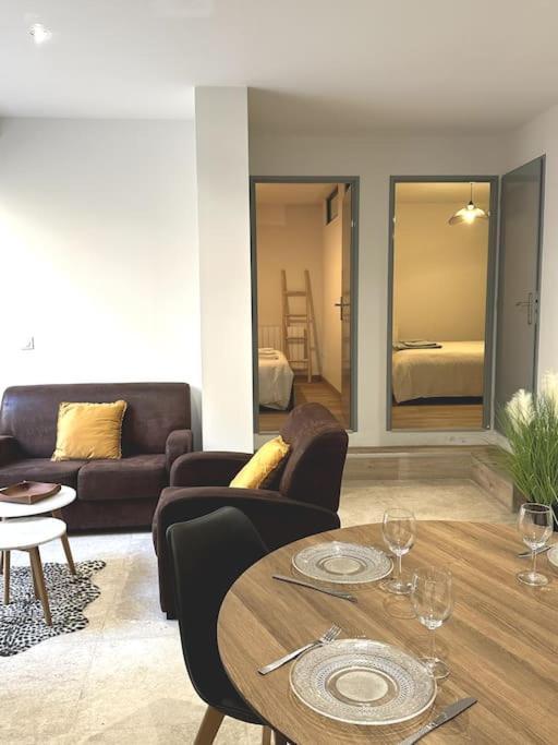 Centre - Parking Prive - Wifi Apartment